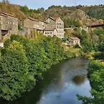 Convivial A De 32 M² 아파트 *